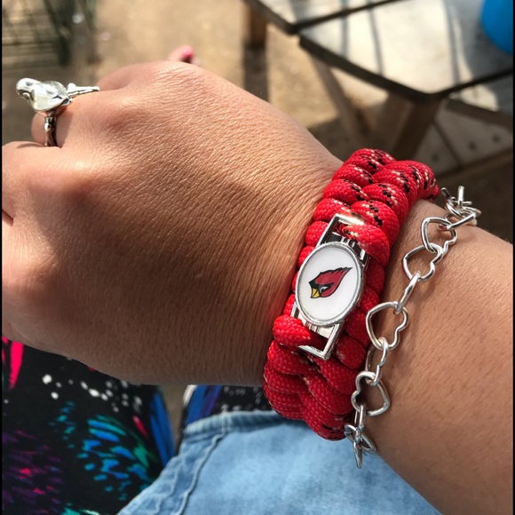 Cardinal bracelet - Picture 1 of 6